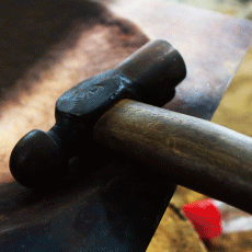 技術の高い職人のみで家をつくっています。